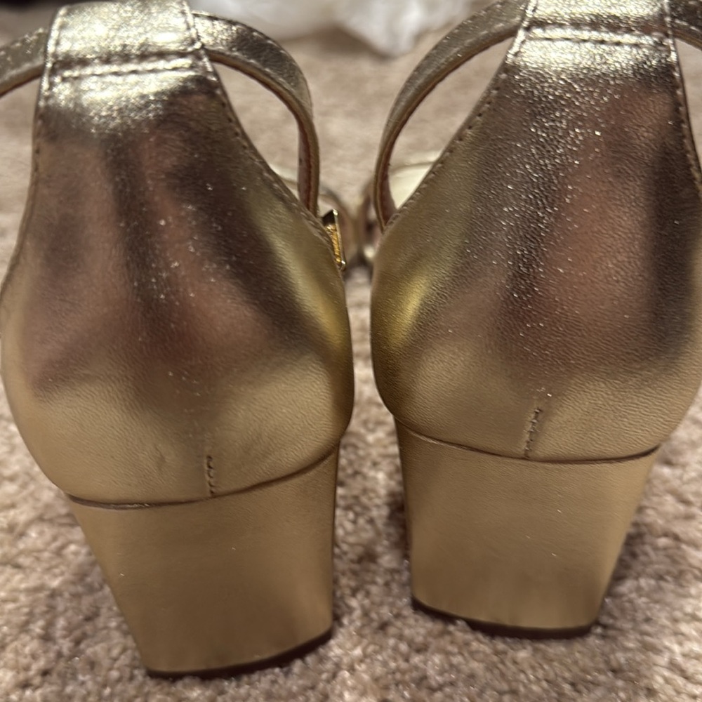 Naturalizer Elegant Gold Women's Sandals - Picture 5 of 8
